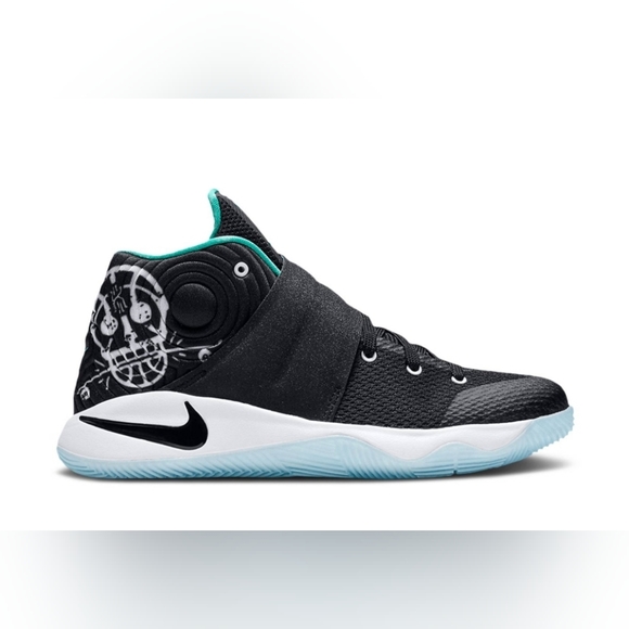 N I K E - Picture 2 of 4